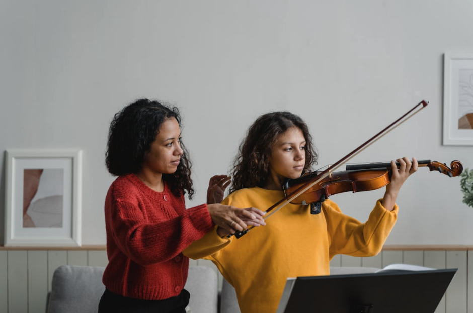 Learn Faster with the Best Violin Teachers Online