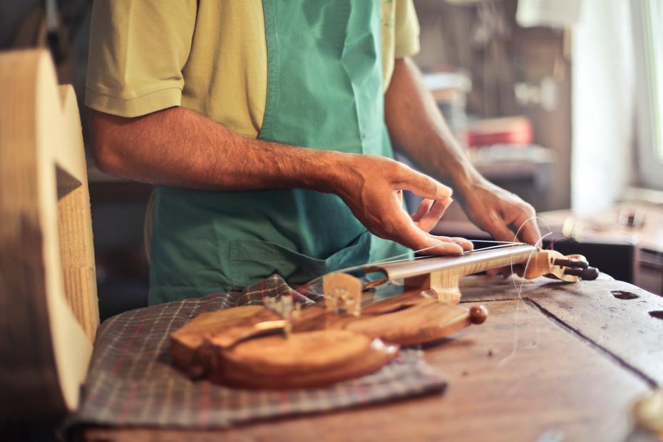 Violin Repair and Restoration Guide: Expert Care Tips